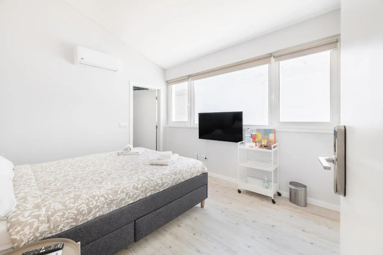 Olala Lisbon Oriente Suites C