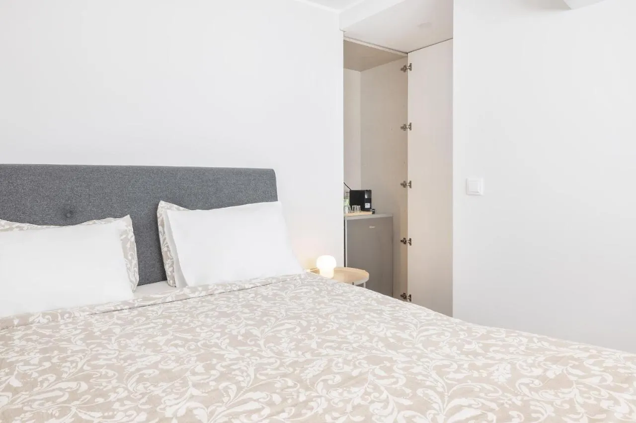 Olala Lisbon Oriente Suites C 0*,